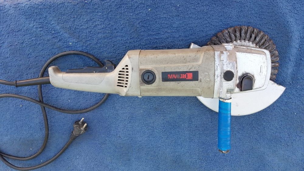 Продается болгарка Crown 230мм