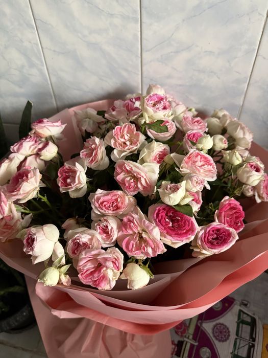 Цветы кустовые розы