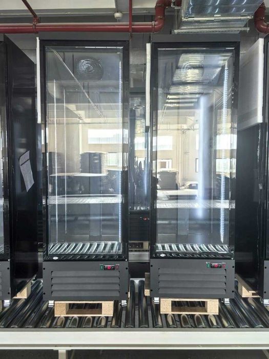 Vitrina verticala refrigerare cu 1 usa / 62 cm / NOU !