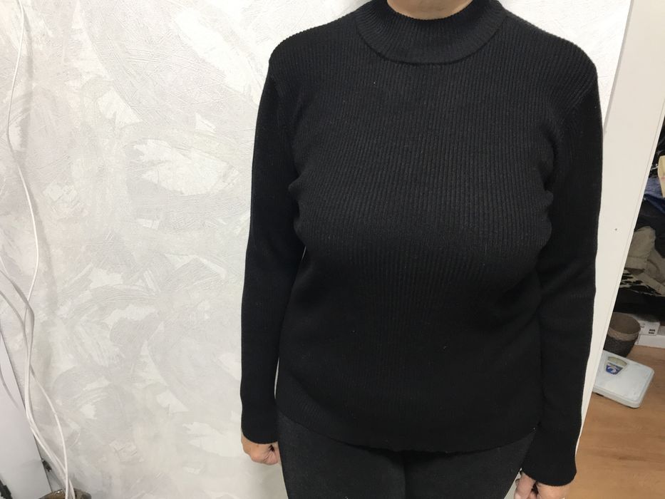 Продам женские кофточки.