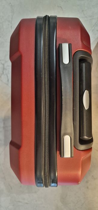 Куфар с колелца-ръчен багаж