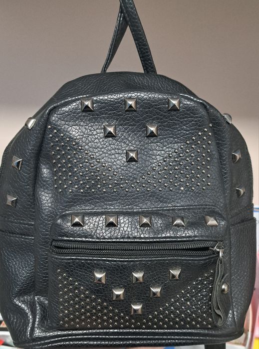 Продавам дамска чанта