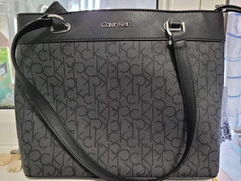 Geanta Calvin Klein noua