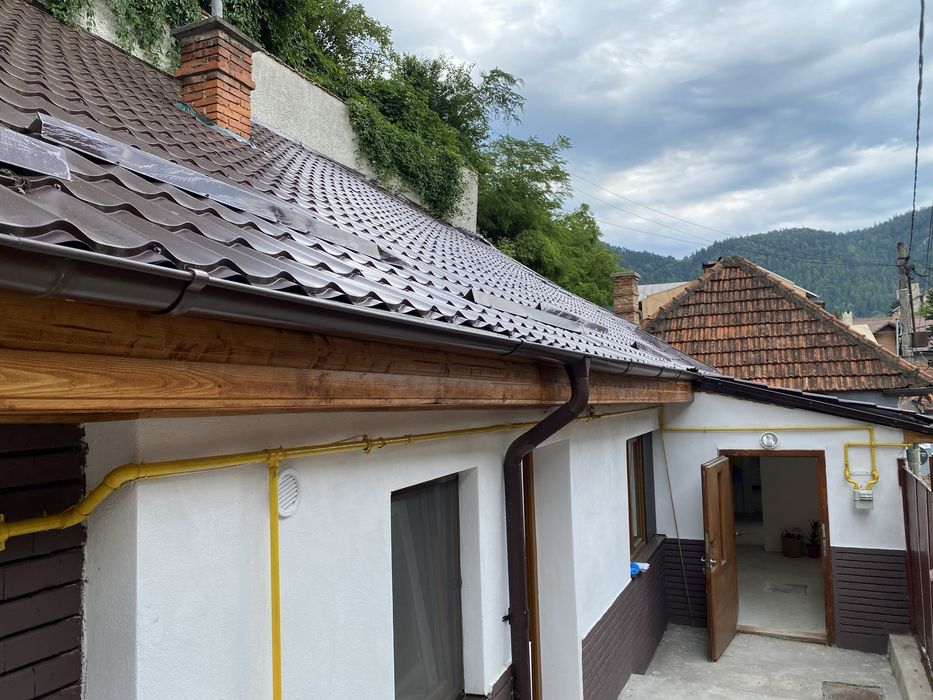 Casa la intrarea in Scheii Brasovului, acces direct spre Poiana Brasov