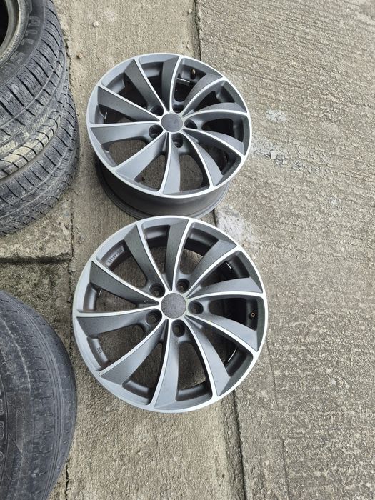 Vând jante pe 17