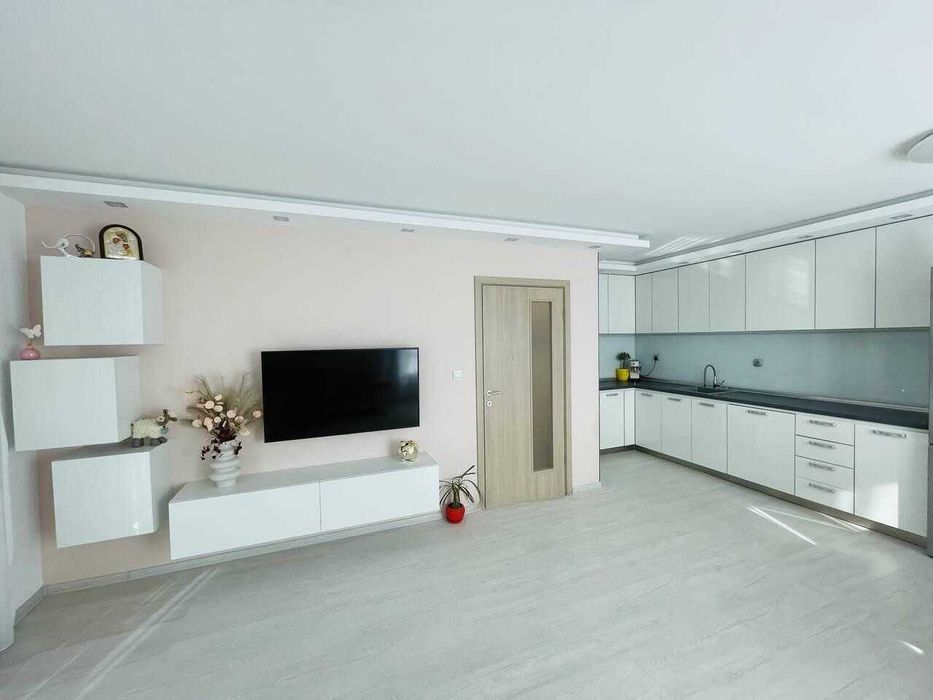 Тристаен апартамент