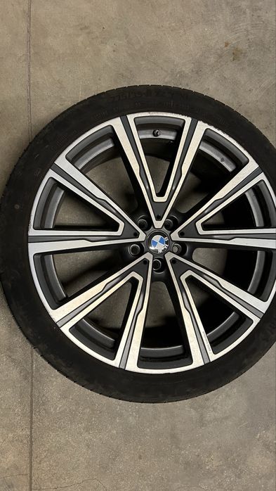 Оригинални!!! Джанти с гуми INDIVIDUAL 22"'за BMW G05/G05 V-spoke 746I
