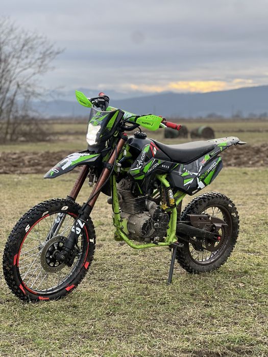 Cross Falcon KX13 achiziționat nou acum 2 luni GARANȚIE 2 ANI