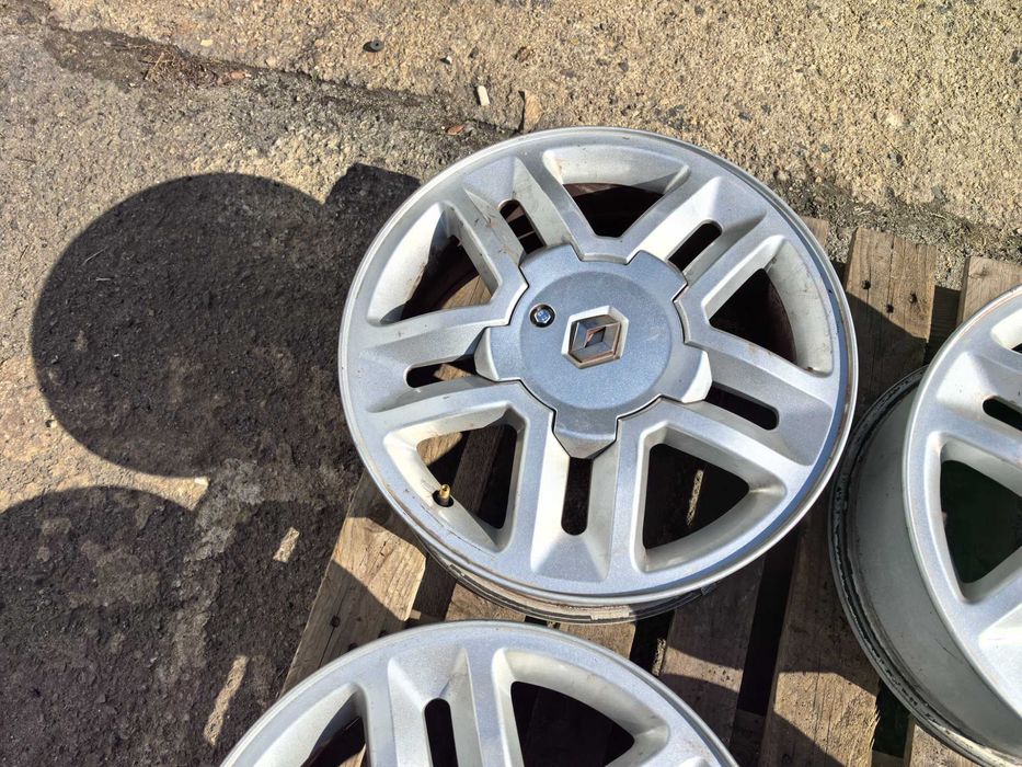 16 цола 4 х 100 мм РЕНО / Дачия - 6,5 Инча ЕТ 49