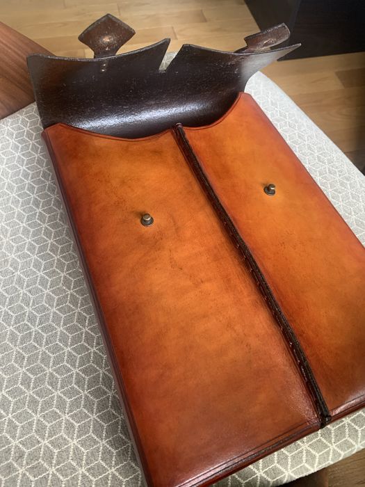 Кожен Калъф за лаптоп/ ipad.