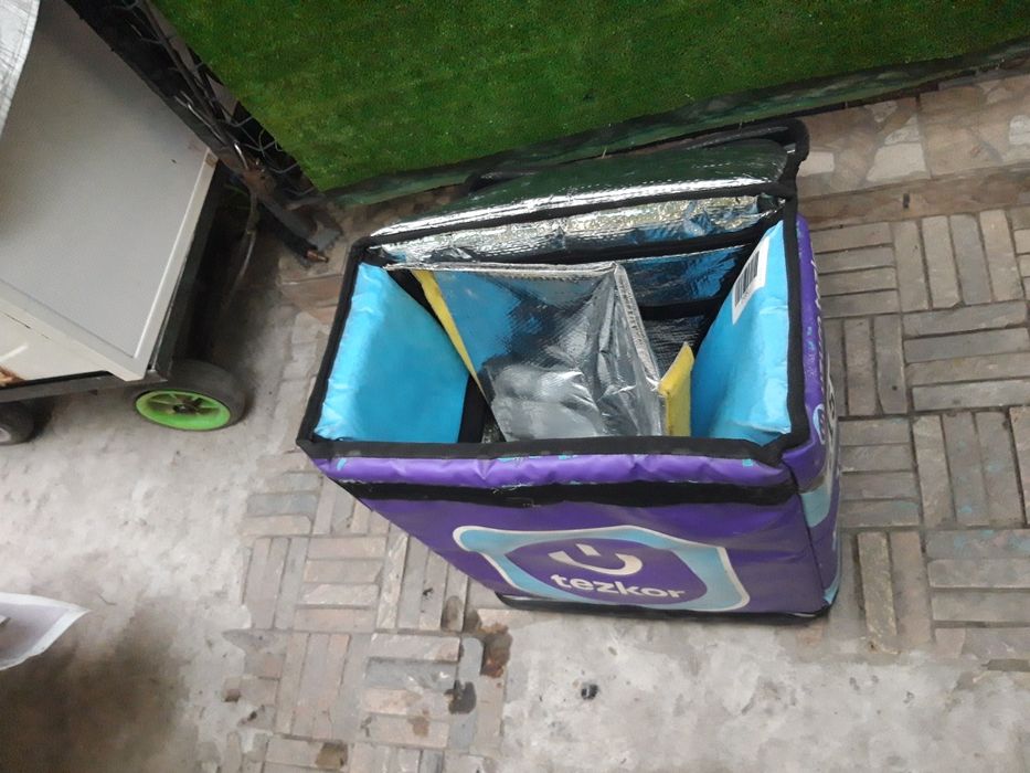 Яндекс ва узум сумкала сотилади