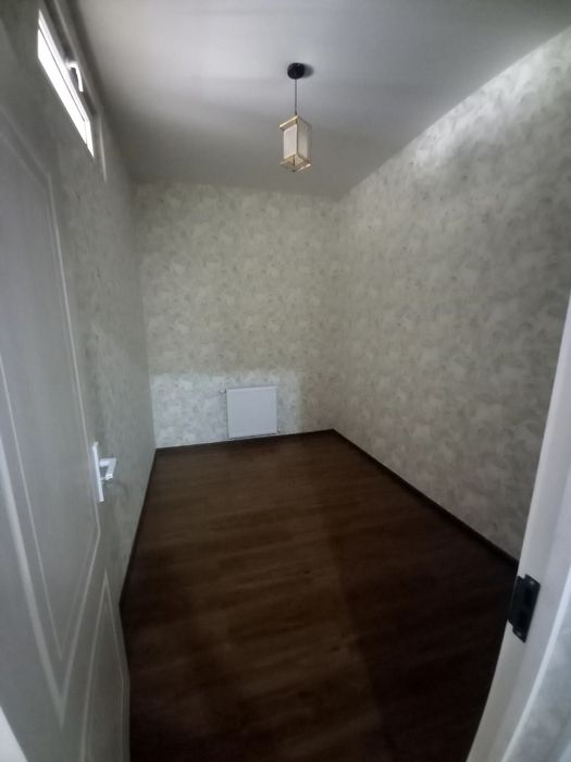 Yunusobot 10kvartalda 5xonali uy sotiladi. 92000 kelishimiz Uy nomimda