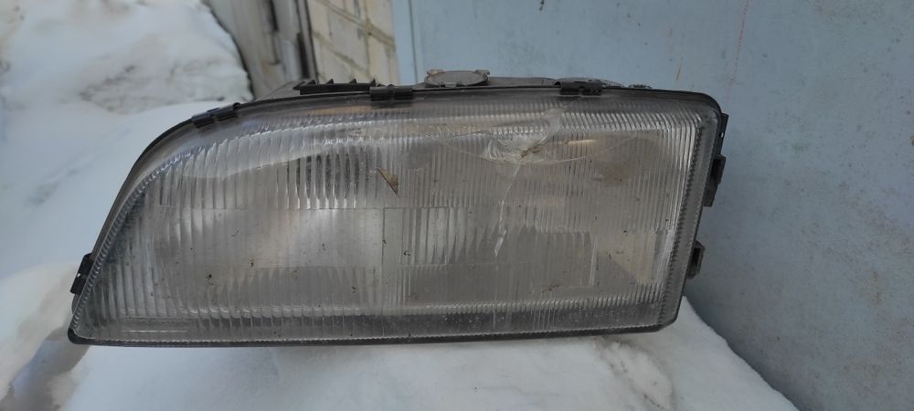 Фары Вольво 850.