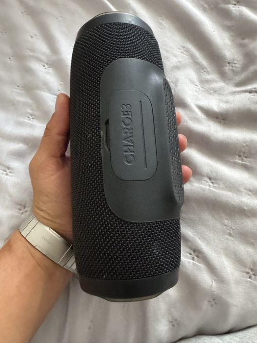 Boxa jbl charge 3 cu defect