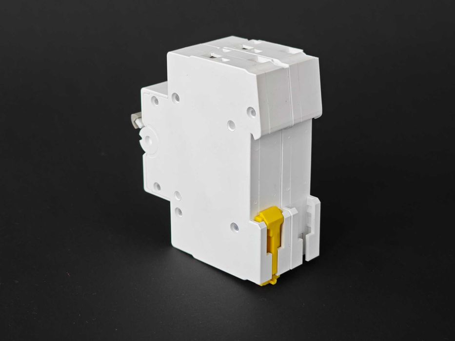 Suntree механичен  УМ шалтер 63A MTS за соларни системи мрежа инвертор