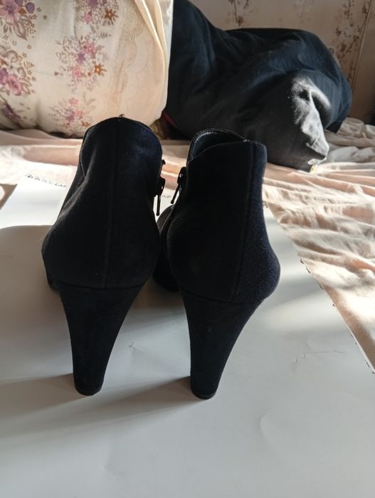 Елегантни черни боти Paul green н.40 естествена кожа