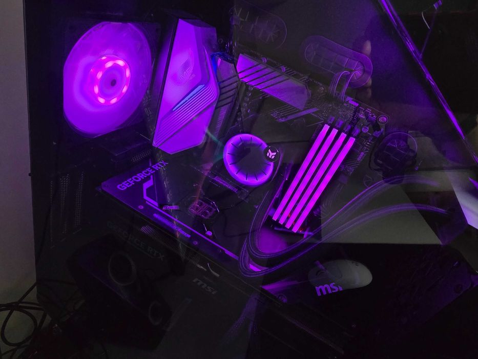 Уникален геймърски компютър RTX 4090 / Ryzen 7 5800X / 32GB RAM / Jonsbo TR03-G
