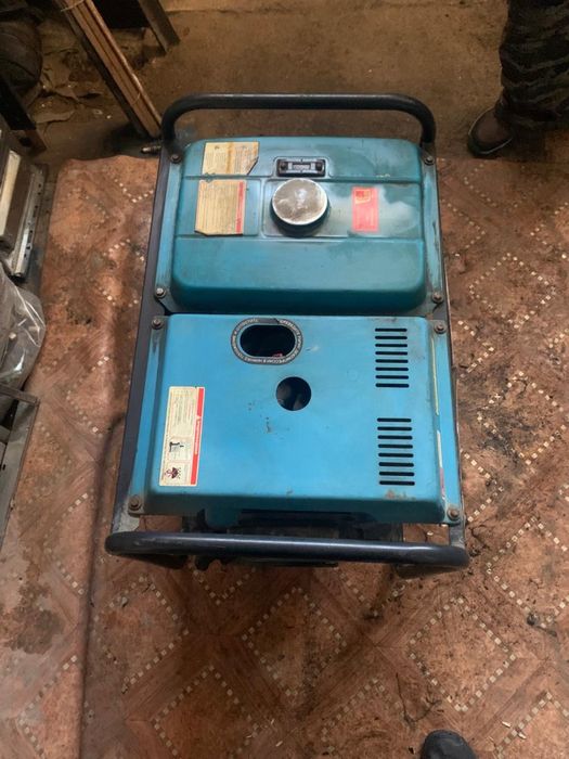 Дизельный генератор б/у  в отличном состоянии