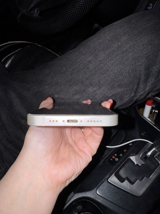 Айфон 14, белый , 128 гб , без ремонта