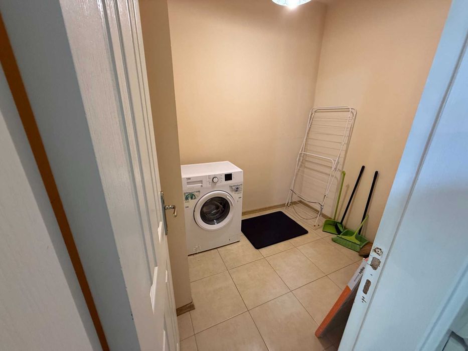 Дава се под наем Тристаен апартамент в София, Център - 100 кв.м за 750 € - Снимка #2