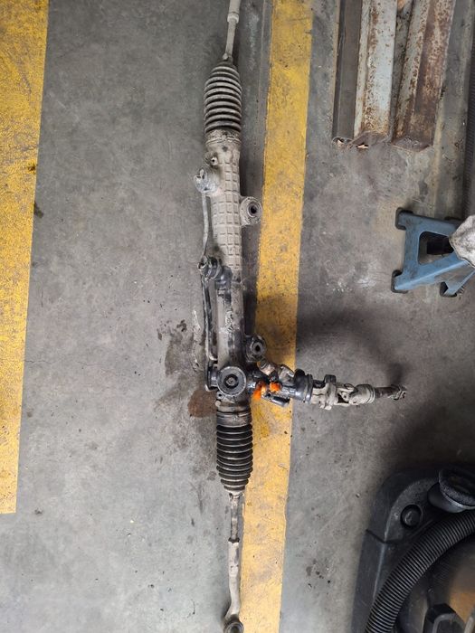 Caseta direcție și cauciucuri cu genți de iarna