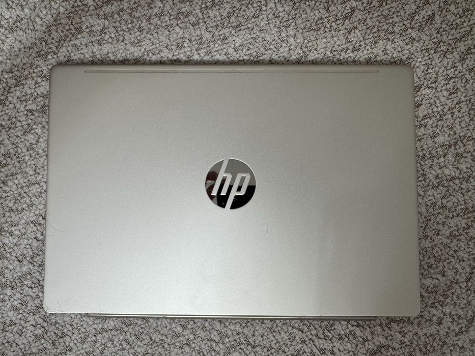 Ноутбук HP Pavilion 13-an0048ur