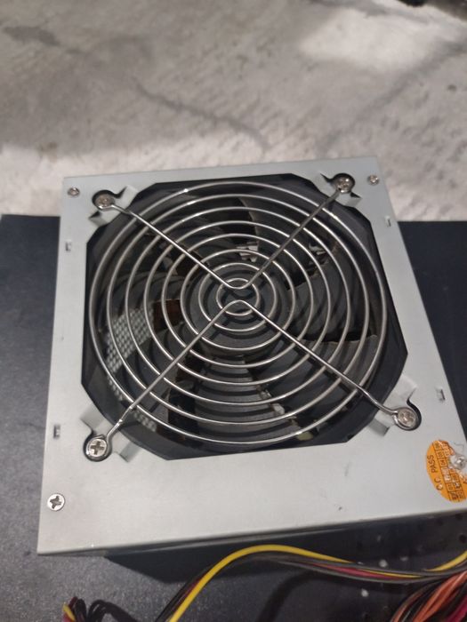 Продам блок питание  CROWN CM PS-4 от компьютера 00