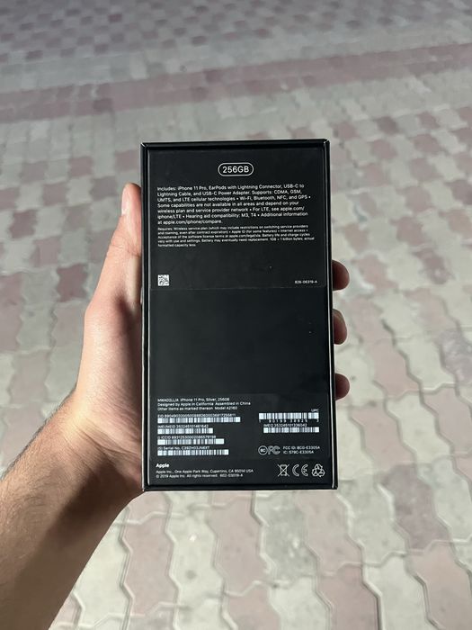 Продам Iphone 11 Pro 256gb С не большым Пятном