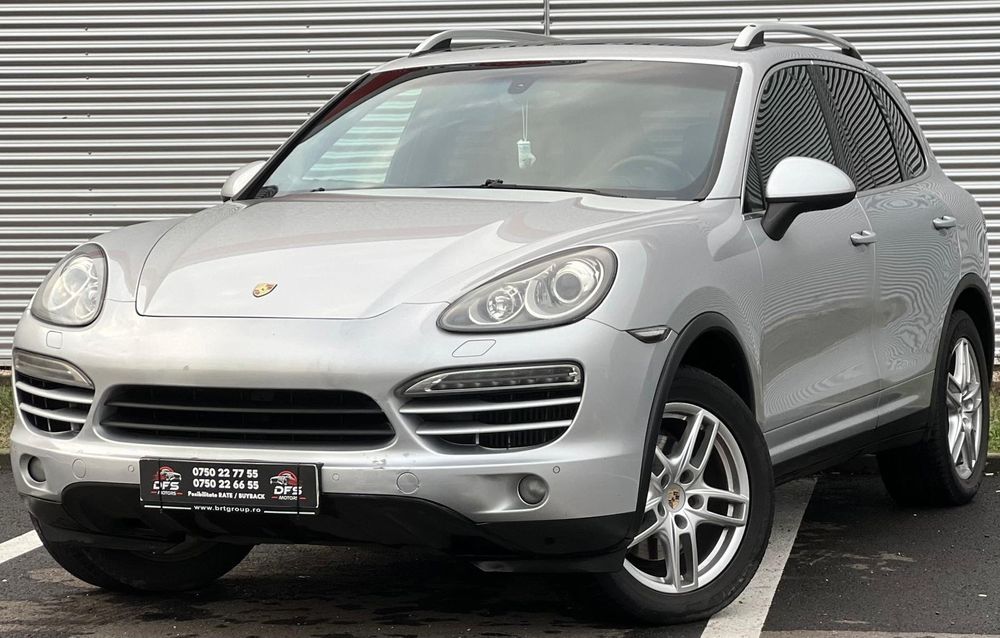 Vand Porsche Cayenne 3.0D CHRONO 4x4 fabricatie 2012 impecabila urgent