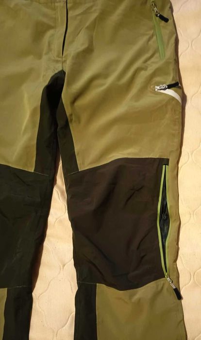 Панталон за планина