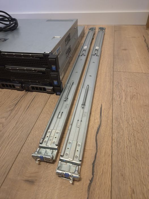 Dell PowerEdge R320 (E5-2450L)