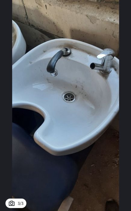 Vând două scaune coafor/salon,1100 bucata