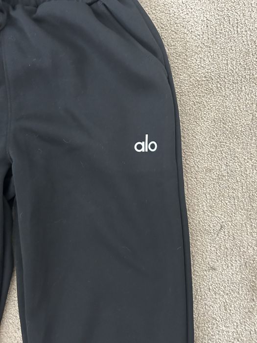 Alo yoga set cu gluga