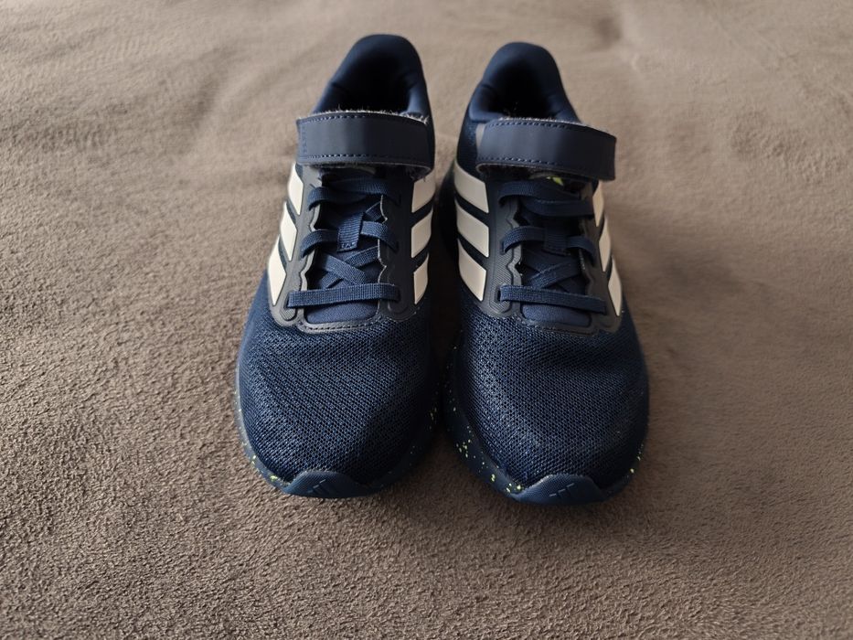 Adidași copii mărimea 33