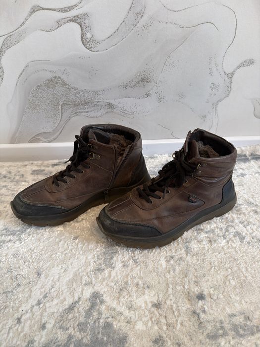 Продам мужские зимнее ботинки