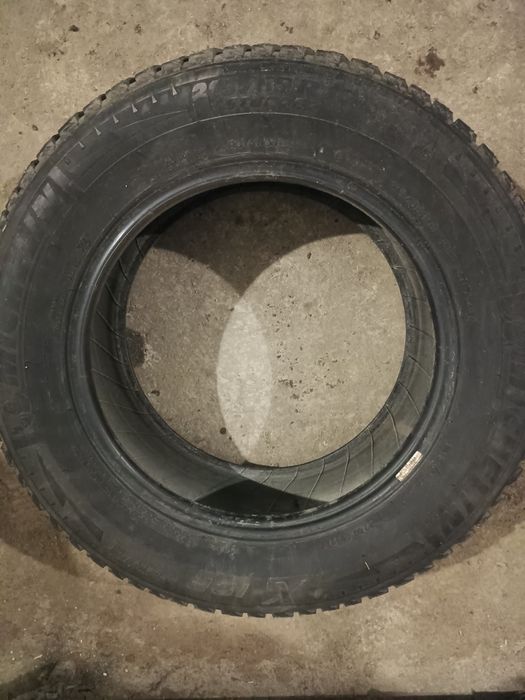 Продам шины почти новые