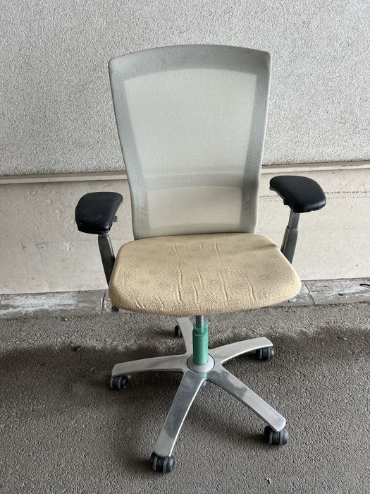 Ергономичен офис стол Knoll Life