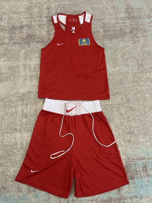 Боксерская форма (красная).