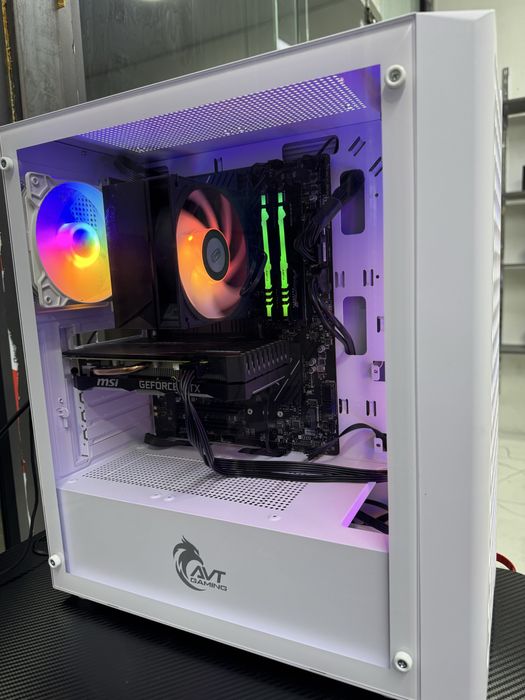 Игровой ПК : Стилнный контраст  Core i5 14 Gen