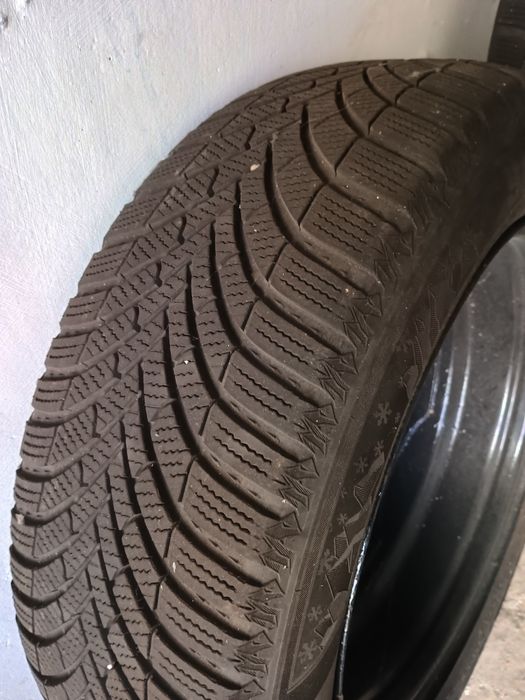 Vînd set 4roti cu anvelope 205/55 R16 H