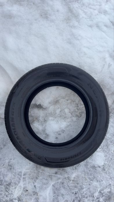 Продам шины 235 * 60 *  18