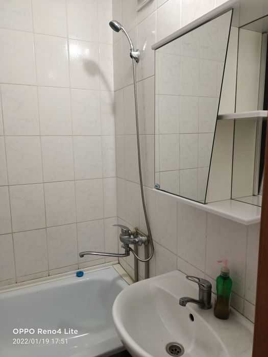 Сдам 2х комн квартиру