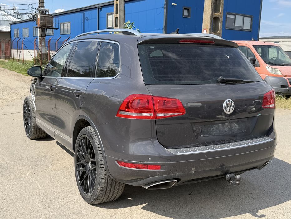 VOLKSWAGEN Touareg 2011 — imagine 3