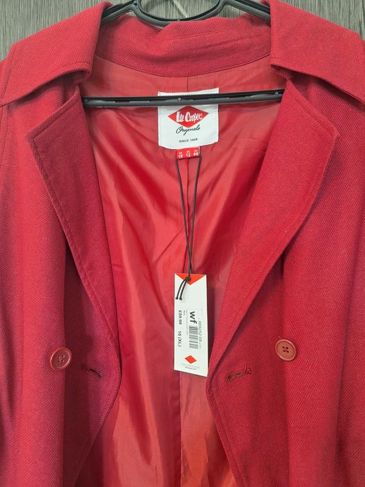 Palton Lee Cooper nou nout. Pret 200lei.