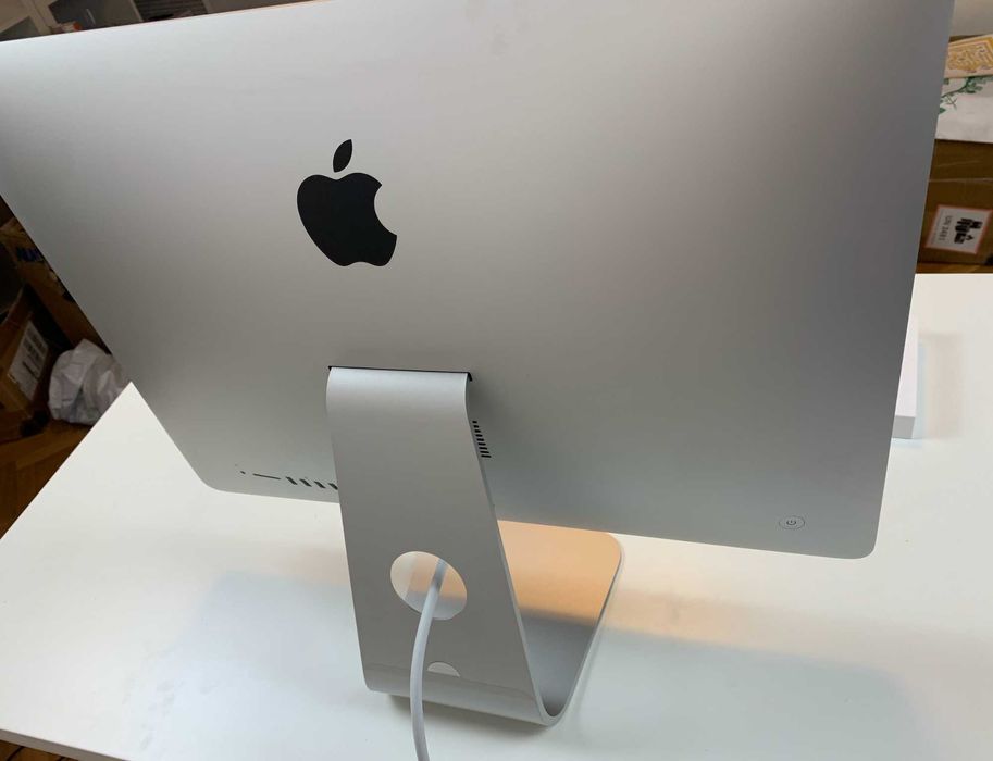 iMac 21.5 inch Retina 4K | i5, 8GB RAM, 1TB, Radeon 560X | Impecabil