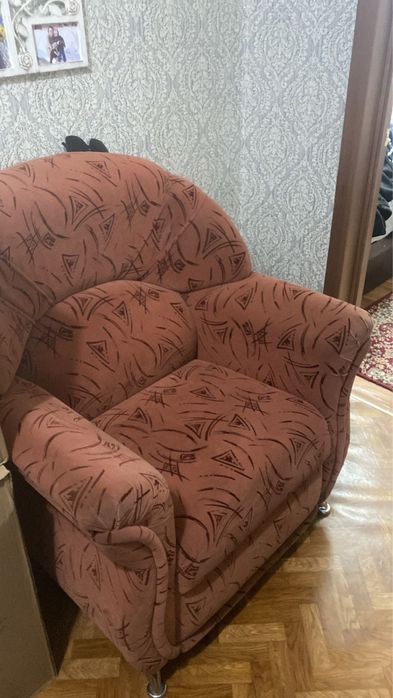 Продам диваны и кресло