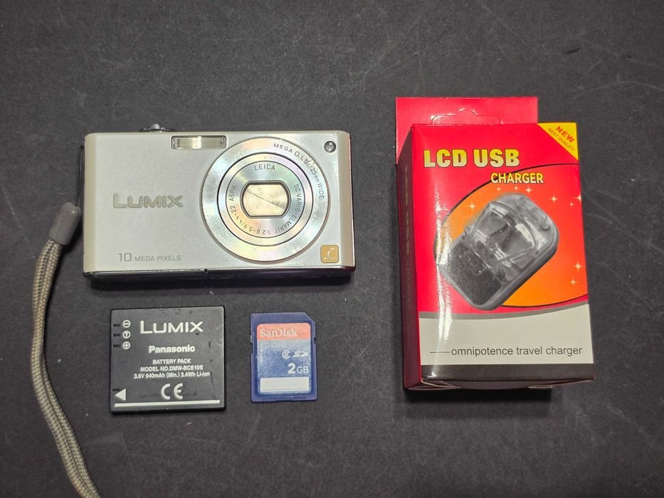 Aparat foto compact digital Lumix FX37 10MP 5xZoom
