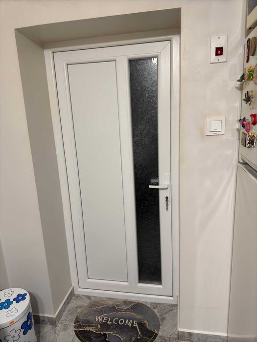 Собственик Продава Къща с 290кв.м.ЗП -9 стаи,двор 1040кв.м- с.Чернолик