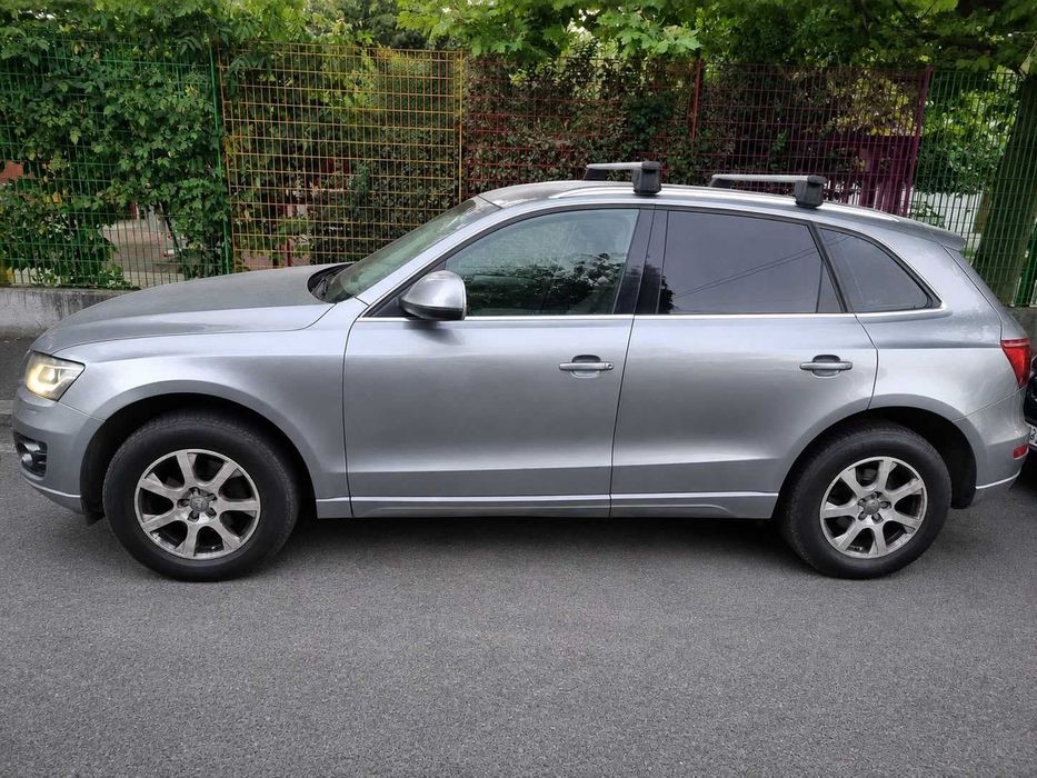 AUDI Q% 2.0 TFSI 211 CP Quattro Automat, 2009 benzina - gri argintiu