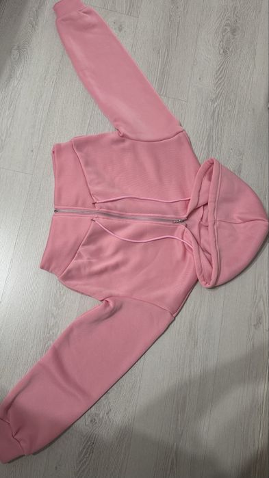 Костюмы на девочку